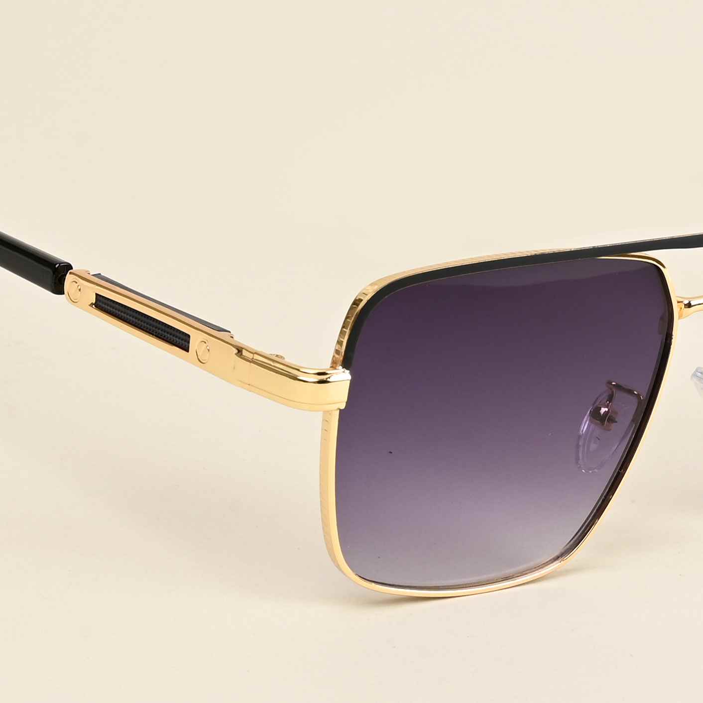 Idor 2508 Gold