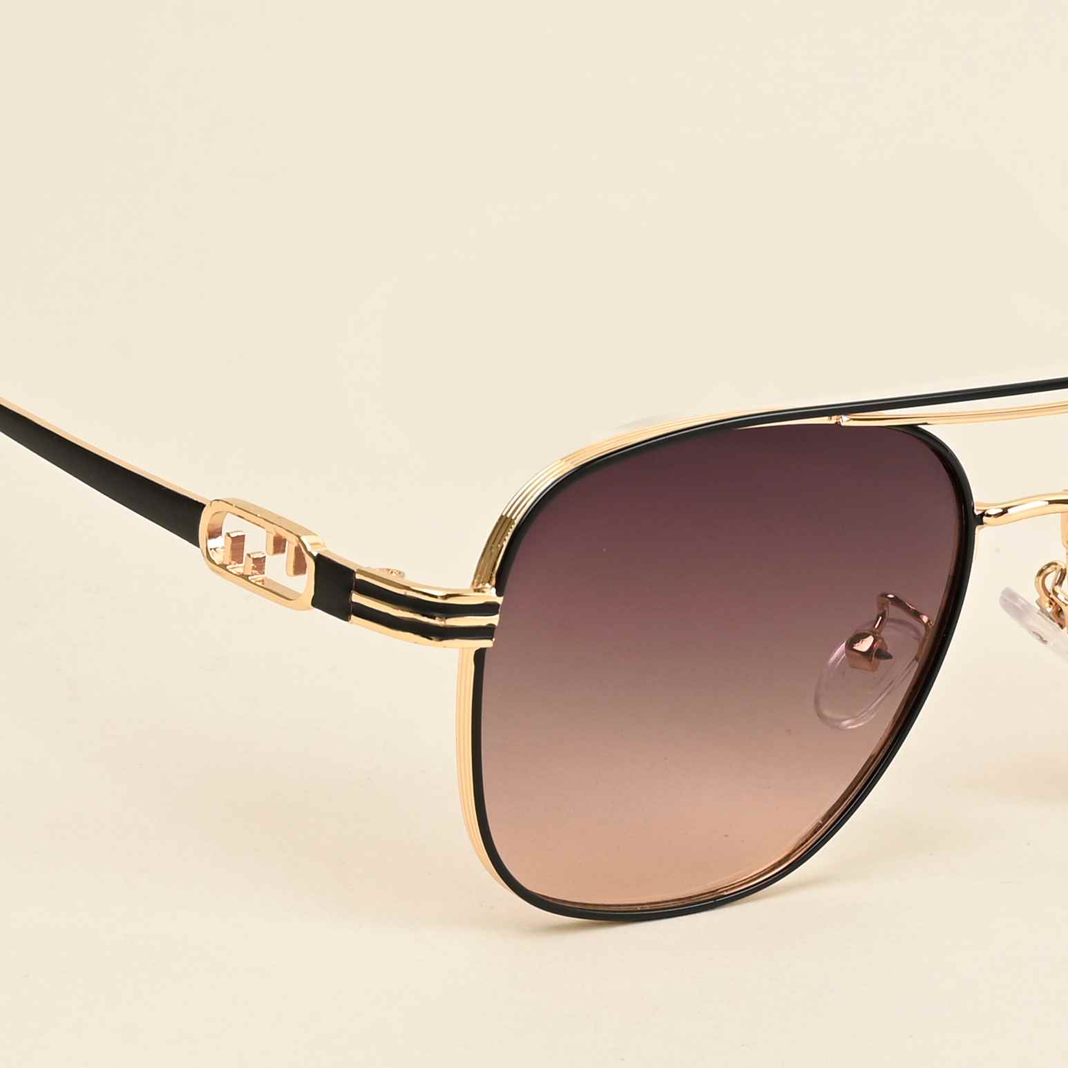 Idor 2466 Gold