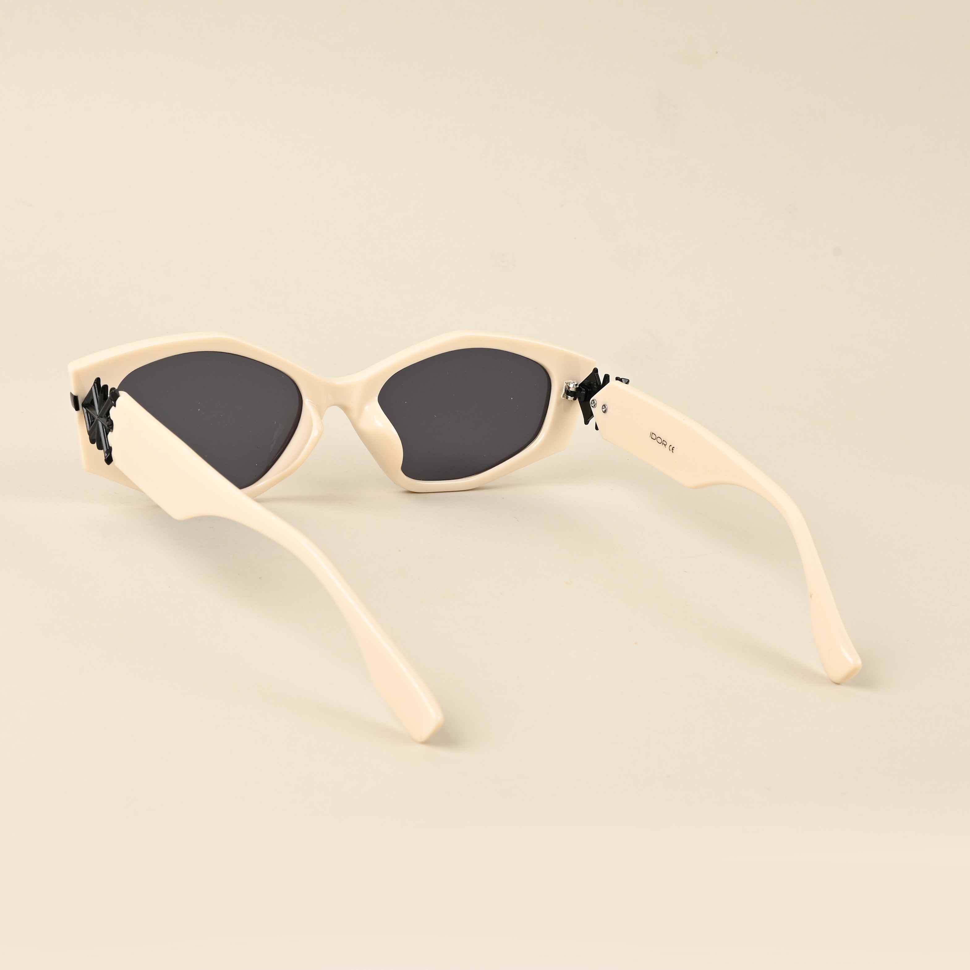 Idor 2058 White