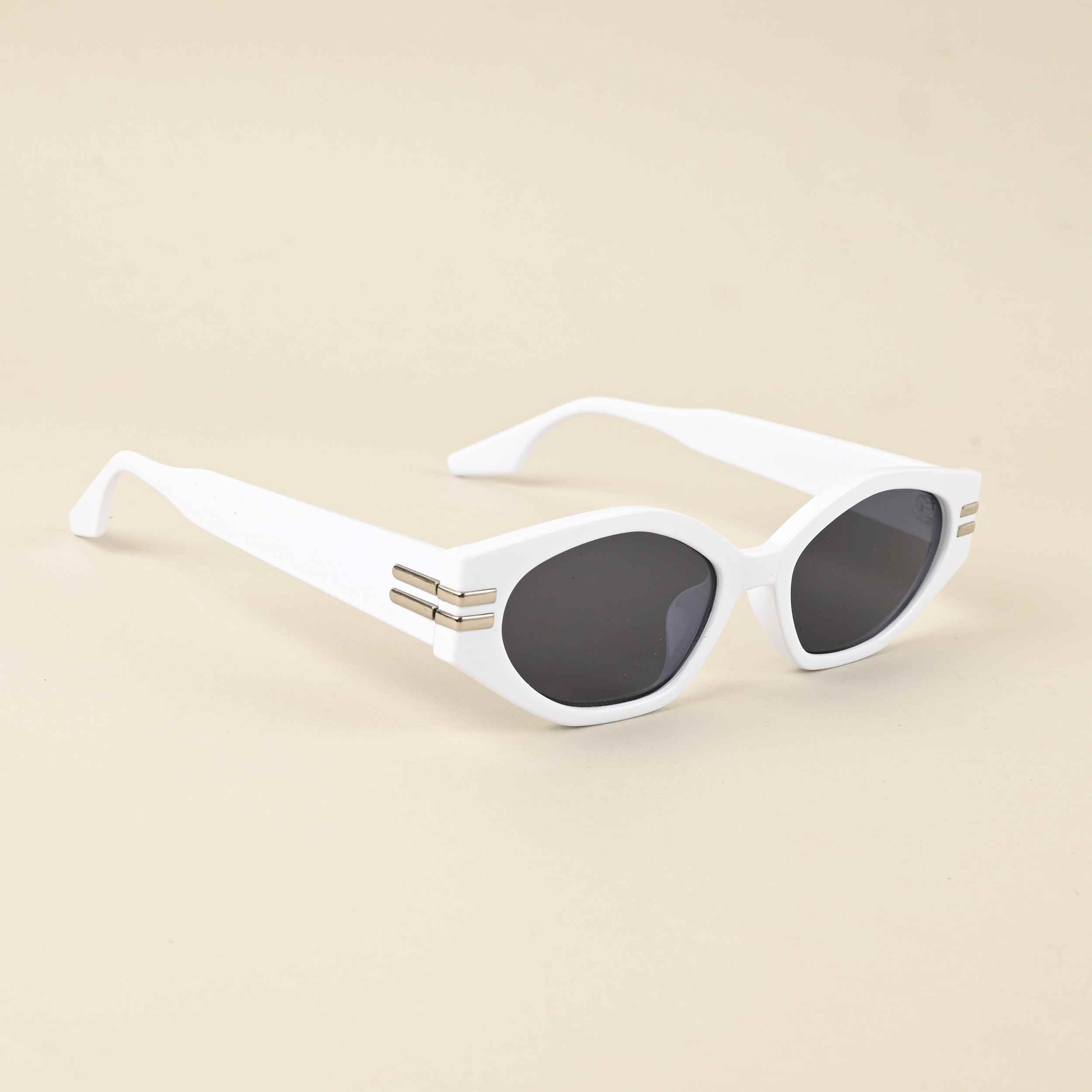 Idor 2037 White