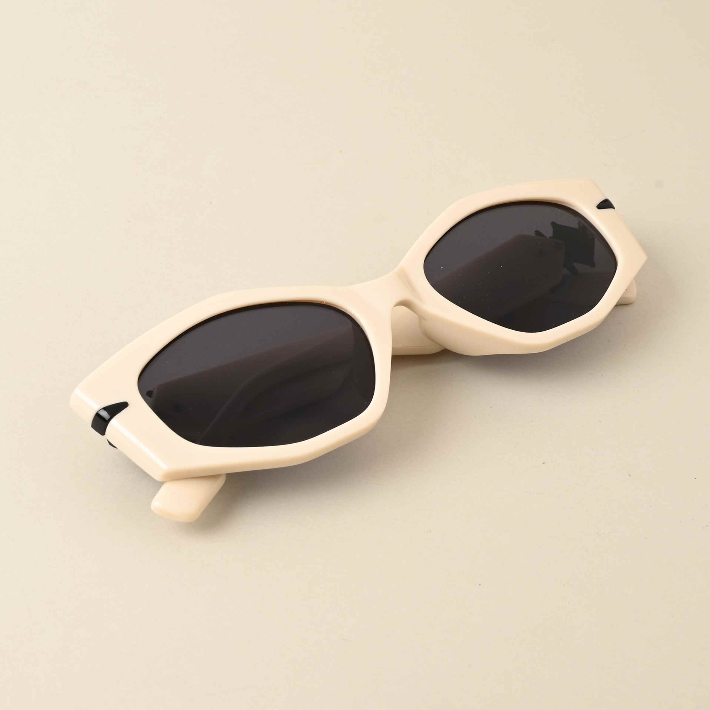 Idor 2058 White