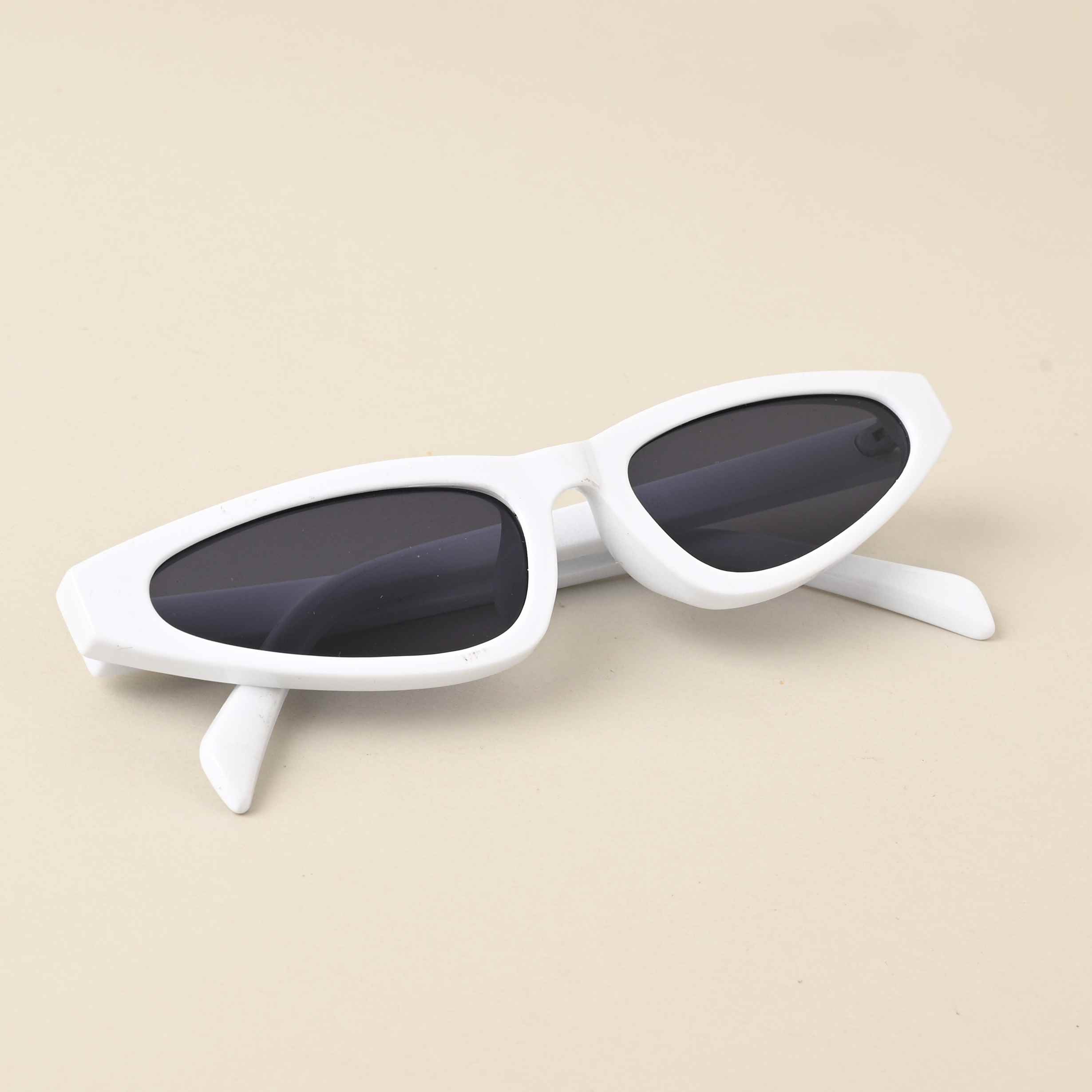 Idor 2108 White