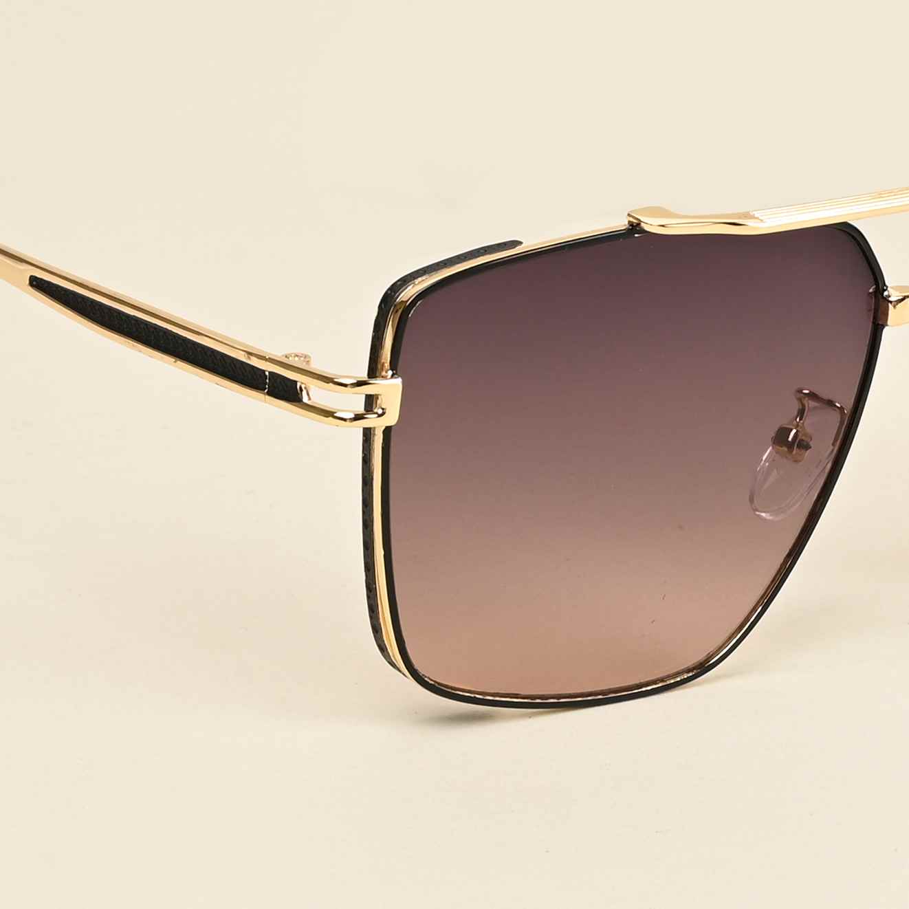 Idor 2411 Gold