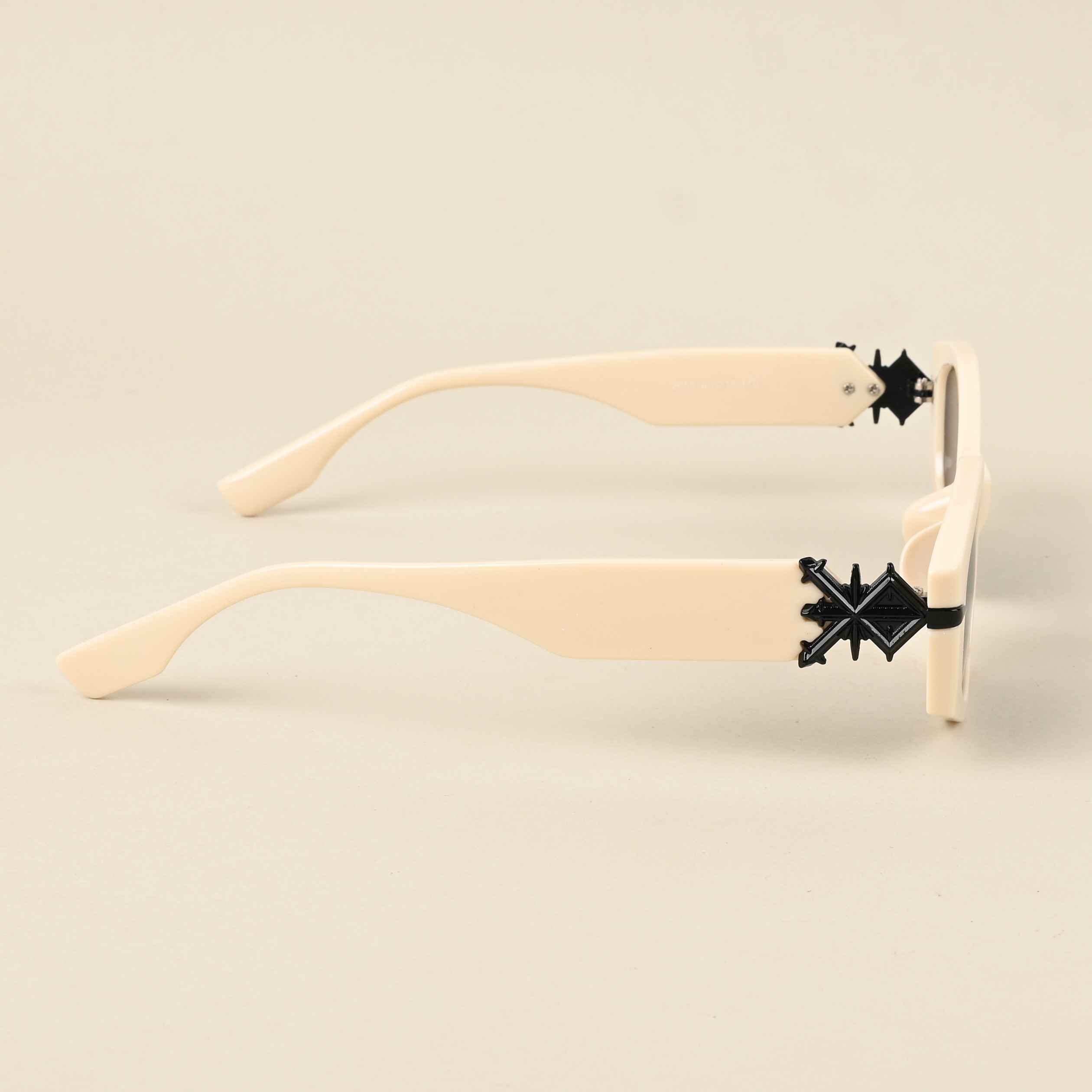 Idor 2058 White