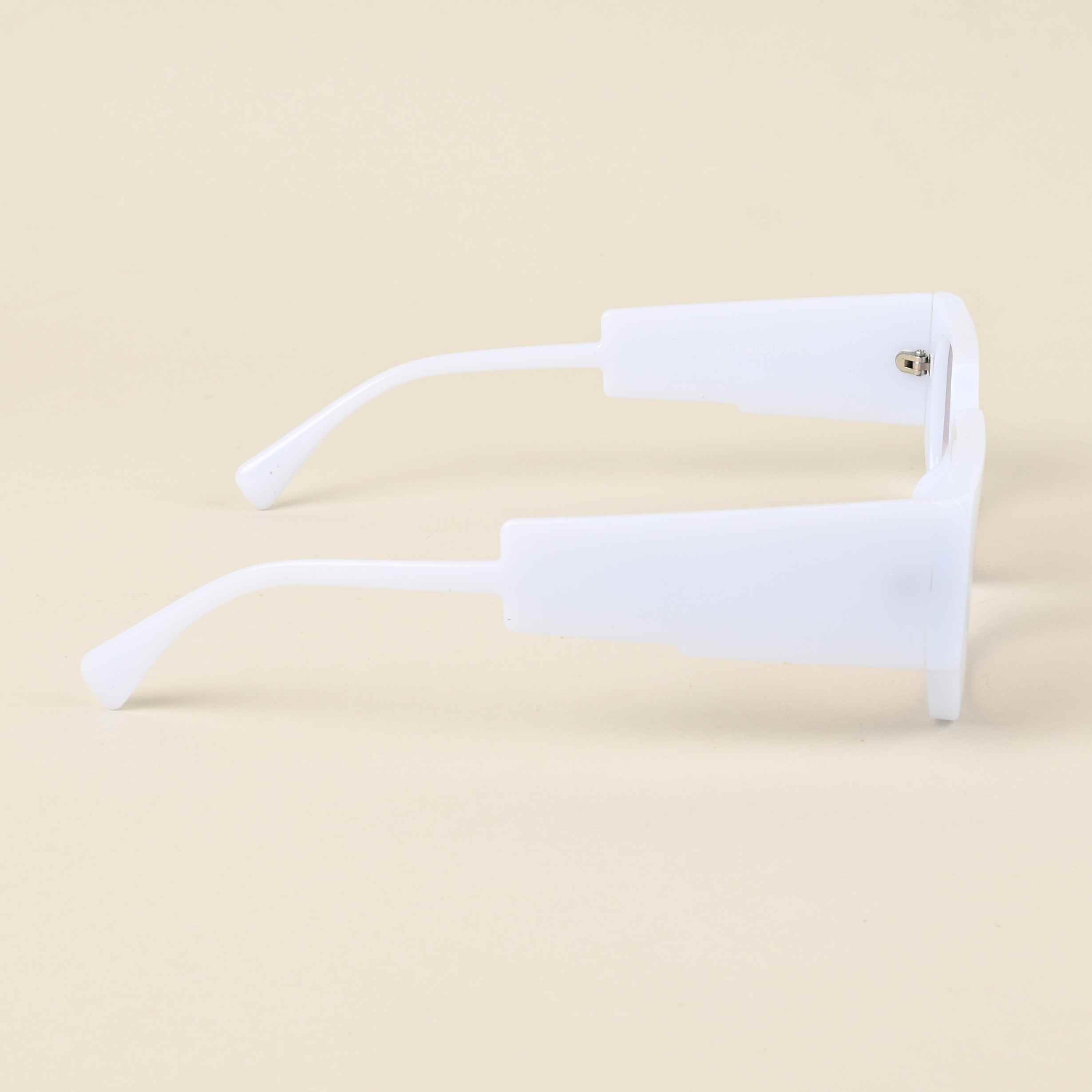 Idor 2107 White