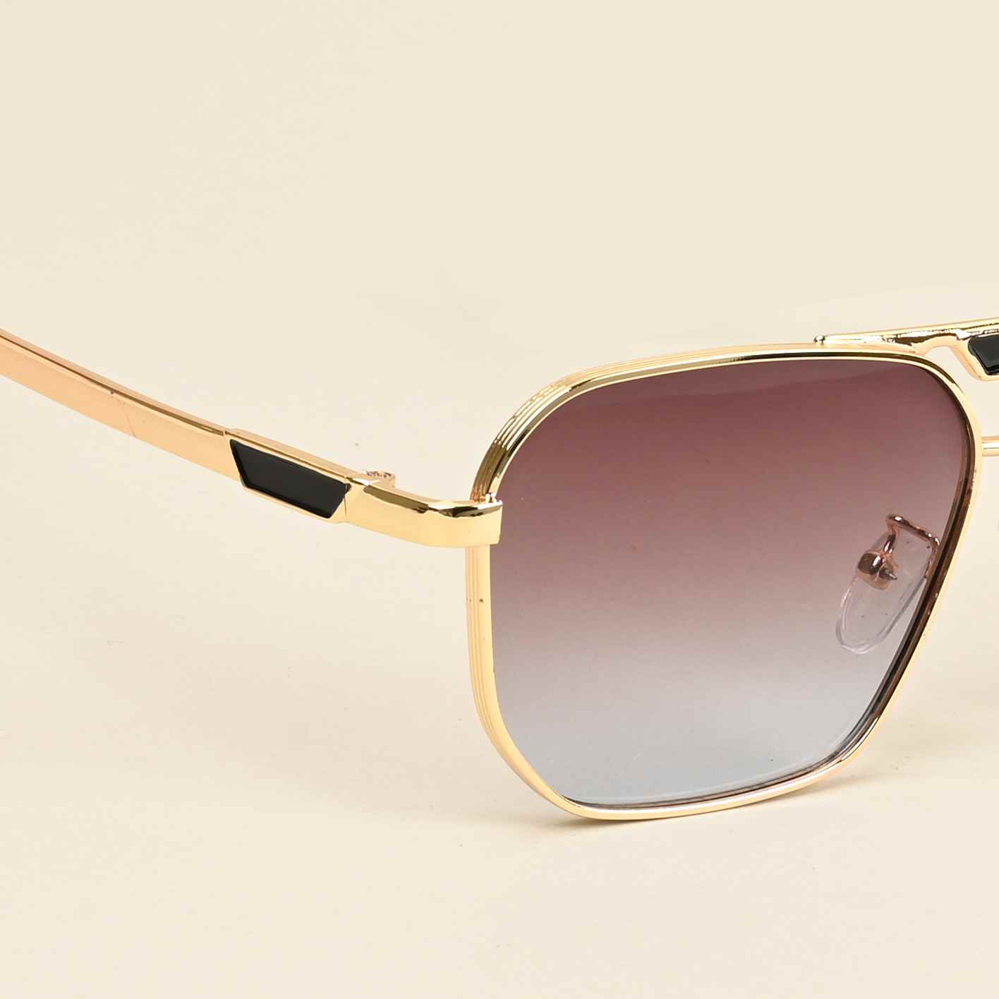 Idor 2448 Gold
