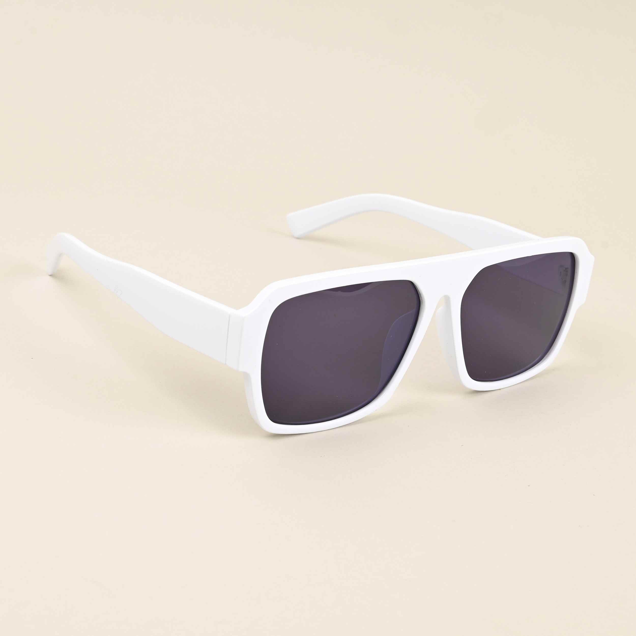 Idor 2104 White