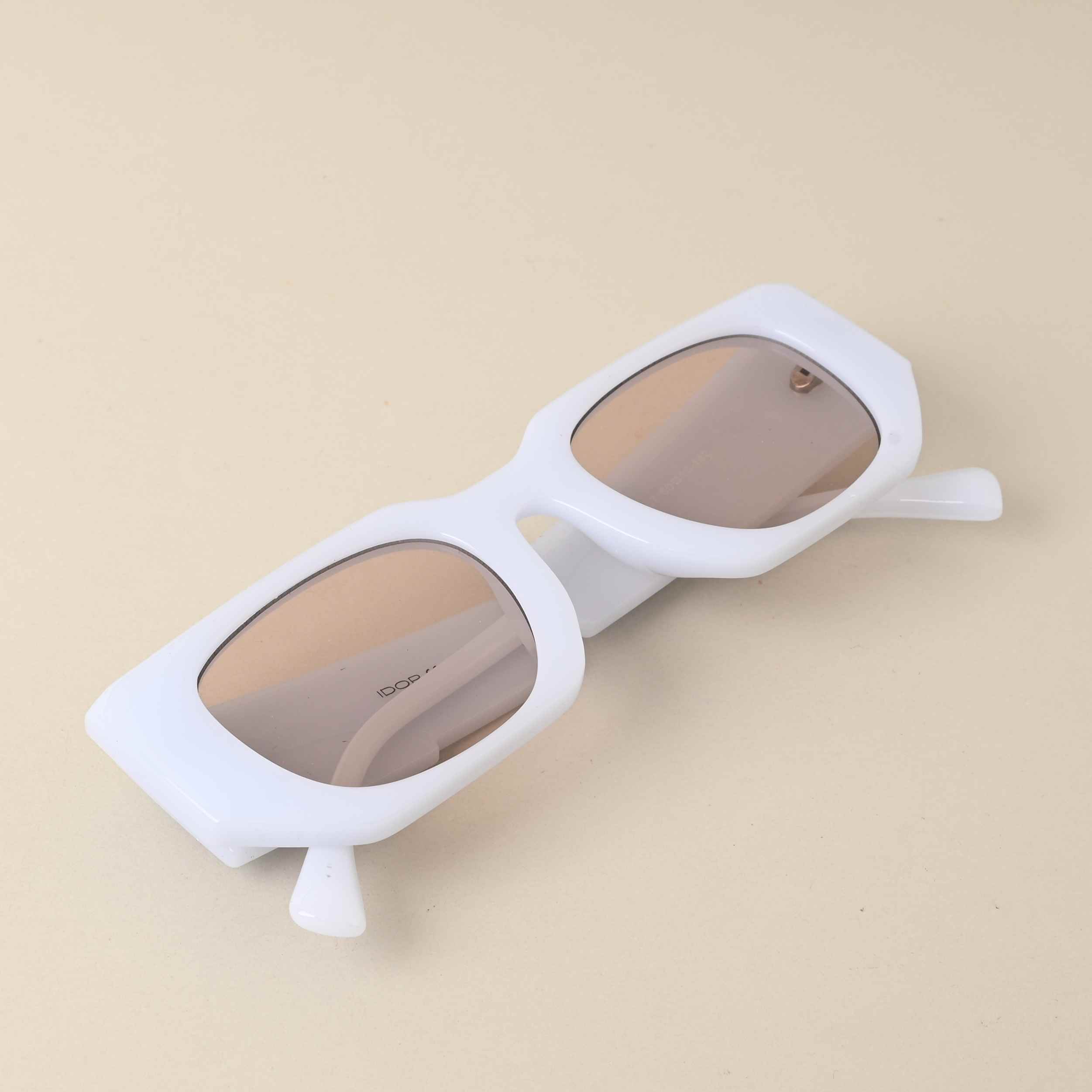 Idor 2107 White