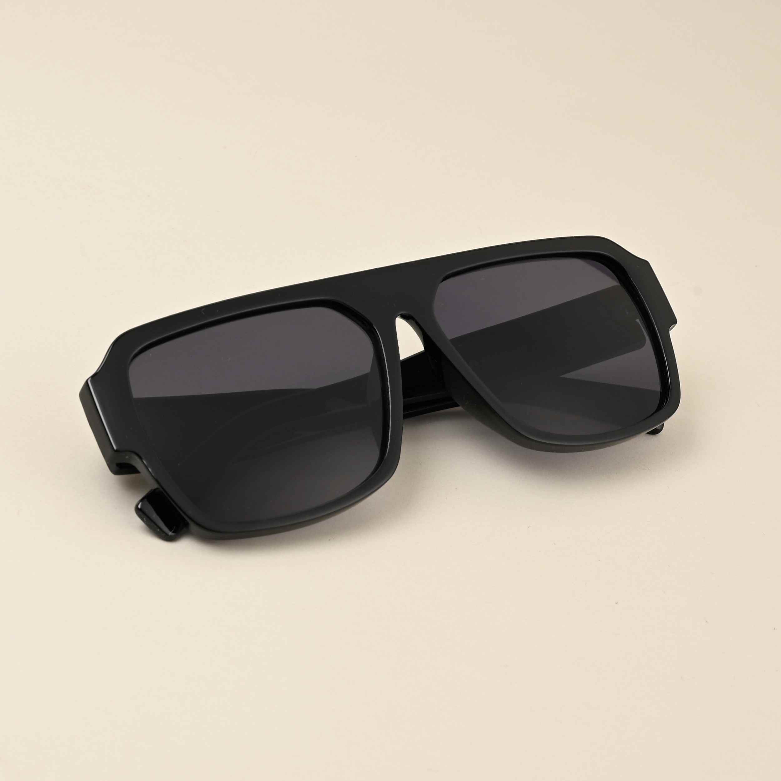 Idor 2104 Black