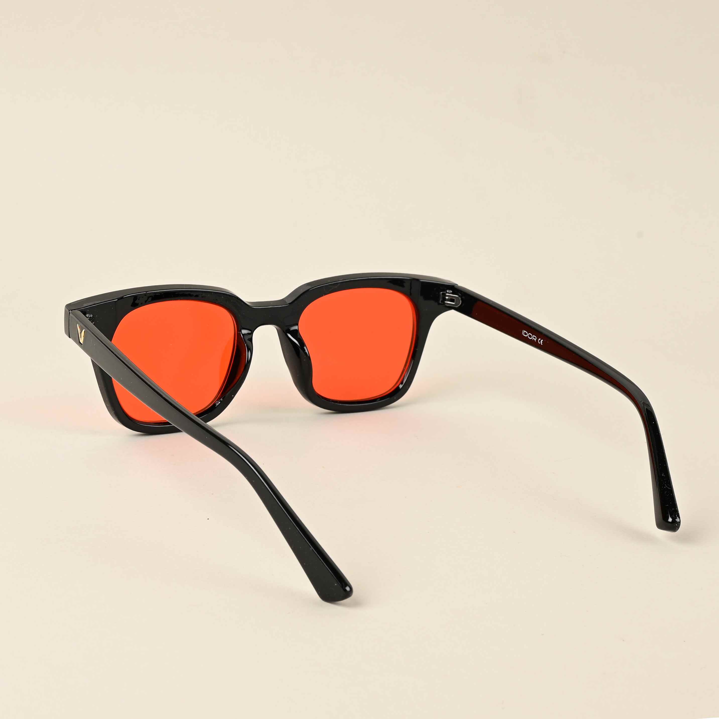 Idor 2038 Black/Red