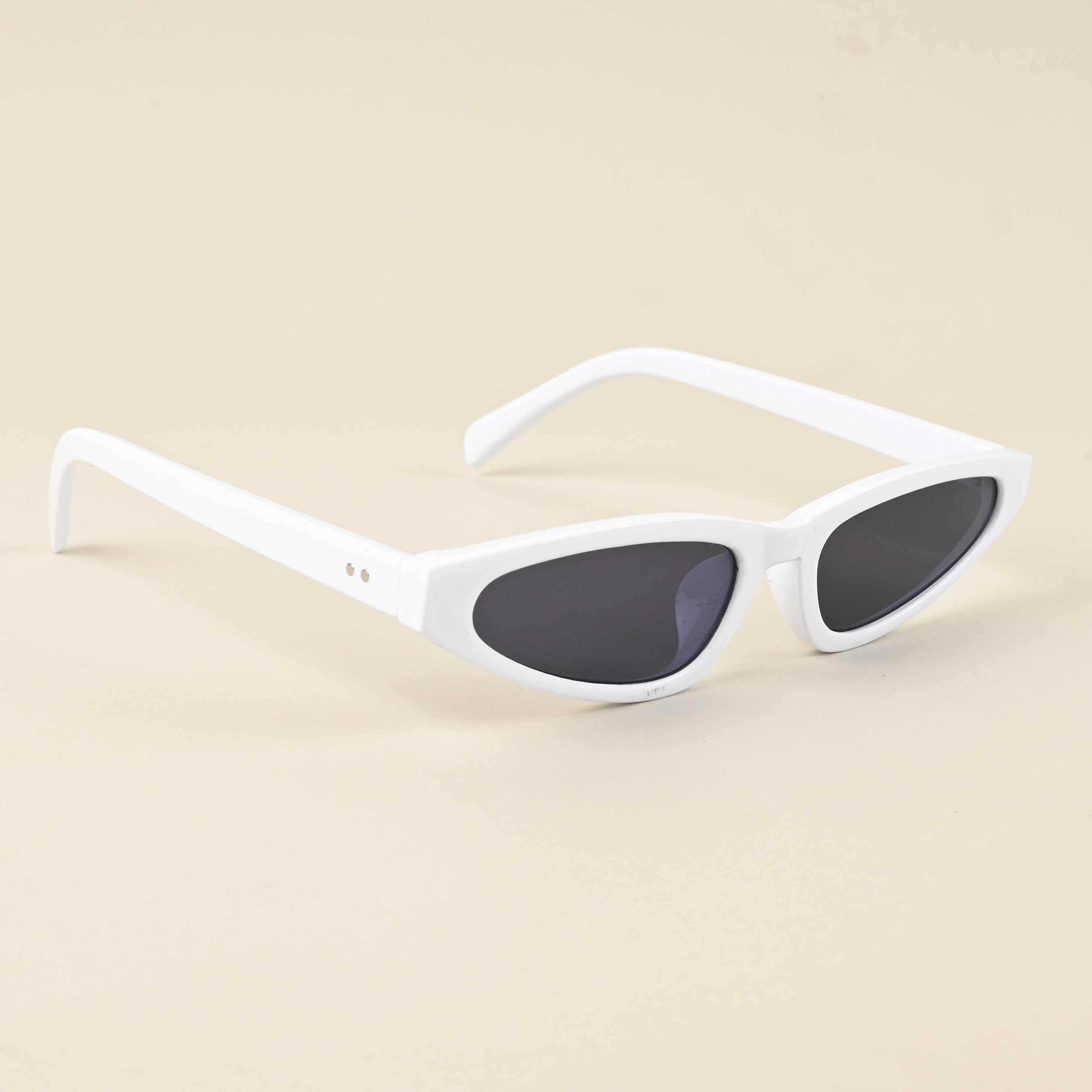 Idor 2108 White